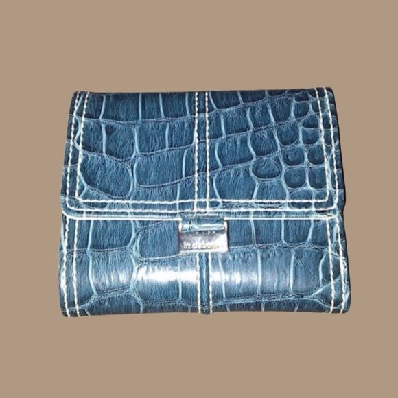 Liz Claiborne Tri-Fold Snap Wallet - Picture 1 of 8